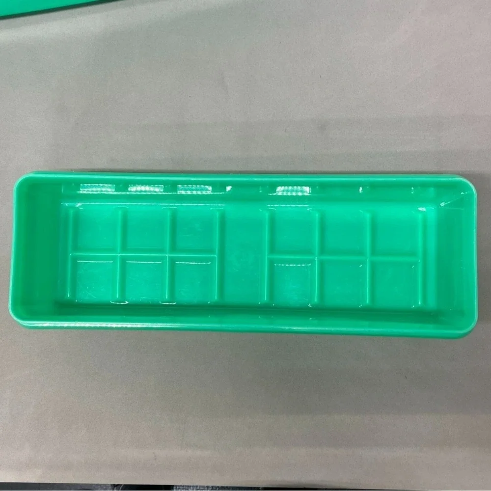 TUPPERWARE Bread Celery Vegetable Keeper Container Jadeite Green 782 892 Vintage